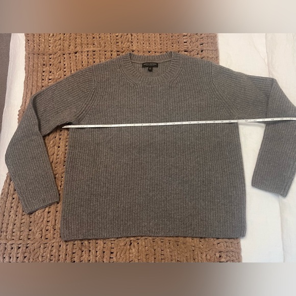 Banana Republic Heather Taupe Gray Cashmere Knit 100% Cashmere Sweater Medium - Picture 1 of 6